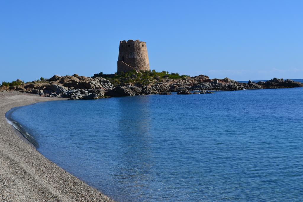 Bed And Breakfast Le Petunie Bari Sardo Exterior foto
